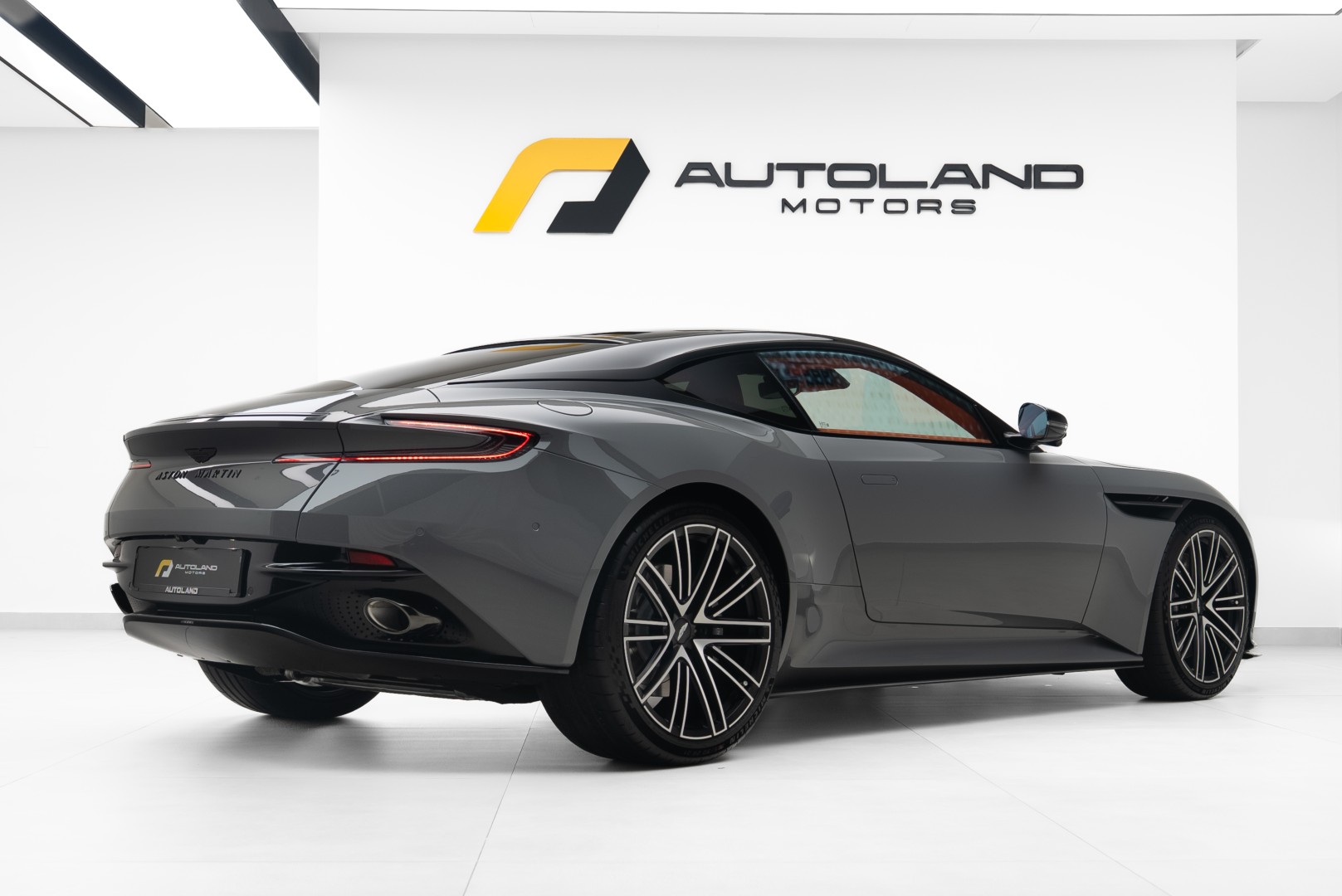 2026 ASTON MARTIN DB12